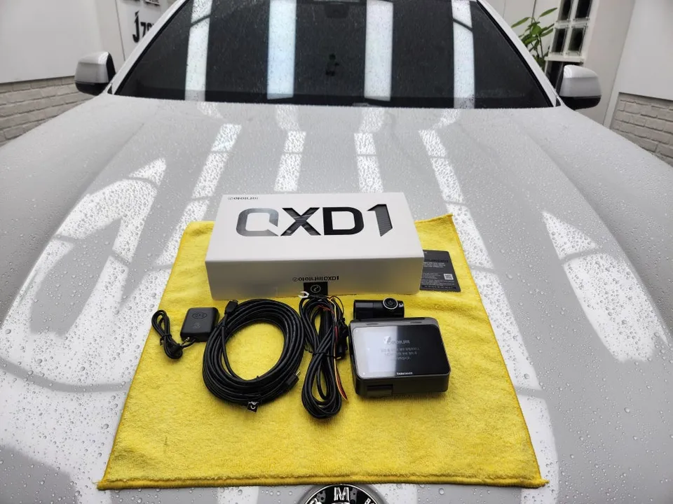 BMW X6のドライブレコーダー取付事例 施工写真 3