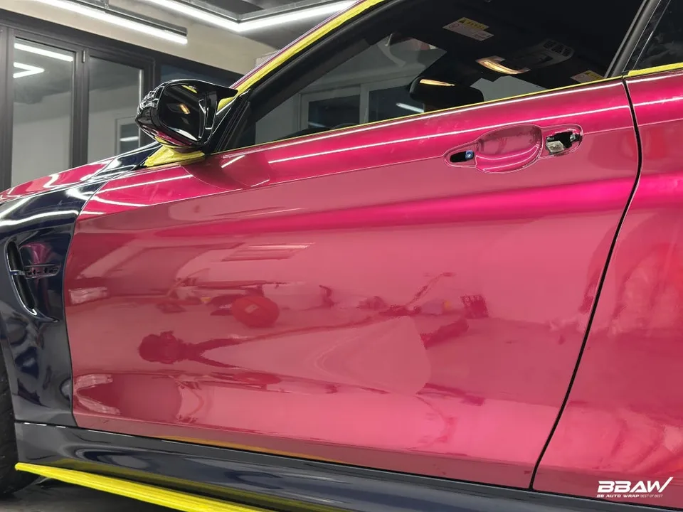 BMW M4 F82のカーラッピング事例|ルーベルライトパープル 施工写真 3-3