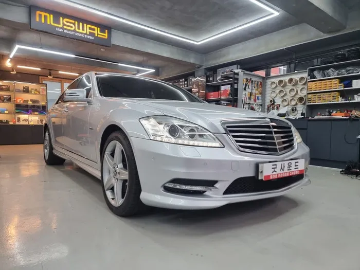 Mercedes-Benz S-Class car audio - Mercedes-Benz S-Class Car Audio Upgrade Review photo 5