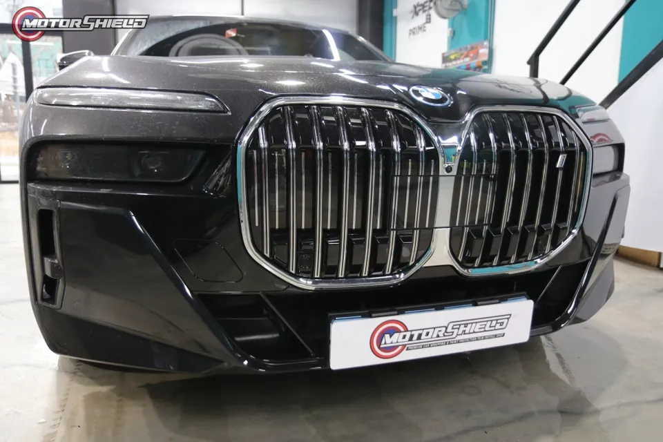 BMW i7のPPF施工事例｜費用目安と仕上がり 施工写真 3-2