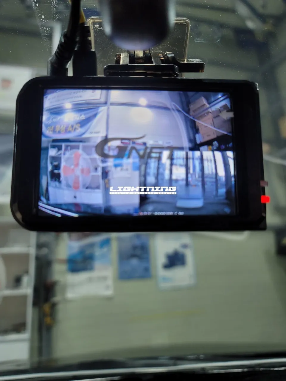 Genesis Genesis Coupe dash cam - Genesis Genesis Coupe Dash Cam Installation Review photo 5