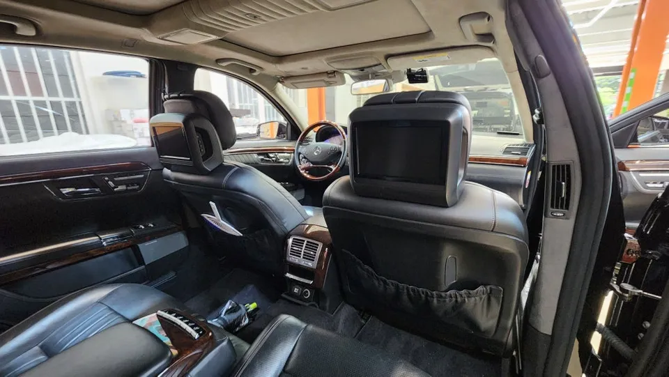 Mercedes-Benz S-Class ambient lighting - Mercedes-Benz S-Class Ambient Lighting Review: Cost & Results photo 3