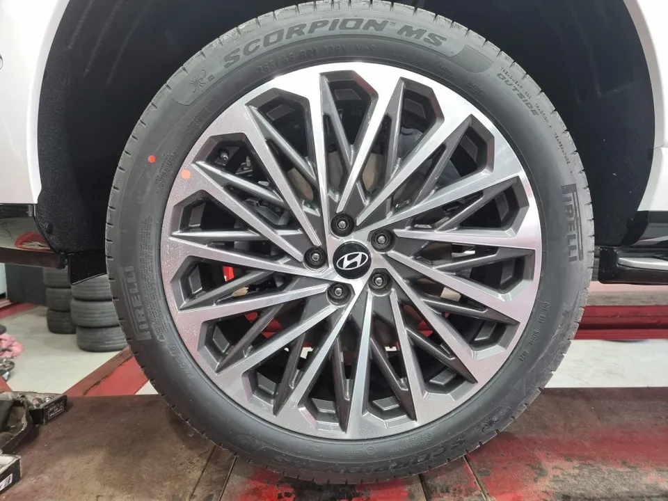 Hyundai Palisade wheel repair - Hyundai Palisade Wheel Repair & Gloss Black Refinish Review photo 3