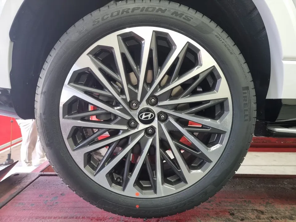 Hyundai Palisade wheel repair - Hyundai Palisade Wheel Repair & Gloss Black Refinish Review photo 5