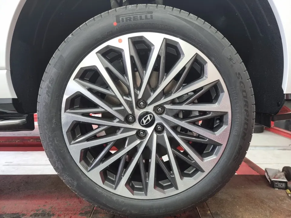 Hyundai Palisade wheel repair - Hyundai Palisade Wheel Repair & Gloss Black Refinish Review photo 6