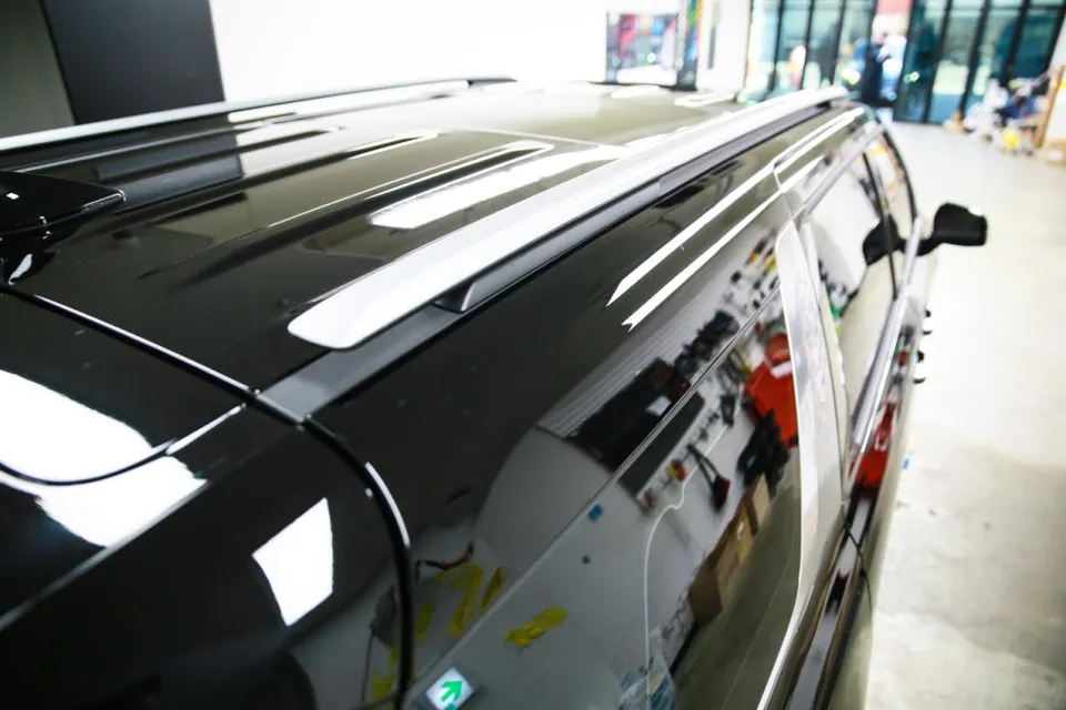 Kia Carnivalのカーフィルム施工事例｜断熱・スモーク効果 施工写真 4