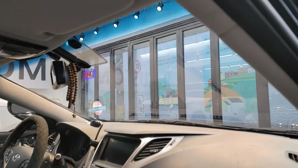 Hyundai Grandeur HGのカーフィルム施工事例｜費用目安・仕上がり 施工写真 3