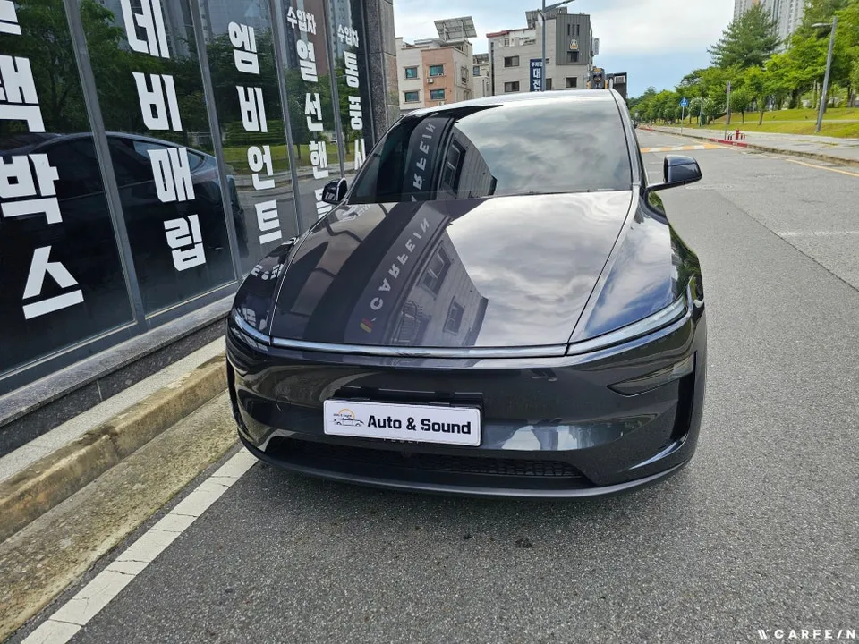Tesla Model Y Window Tinting Review — Ceramic Film Benefits photo 2