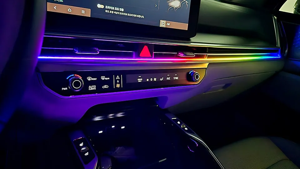 Kia Sorento MQ4 ambient lighting - Kia Sorento MQ4 Ambient Lighting Review: Cost & Results photo 3