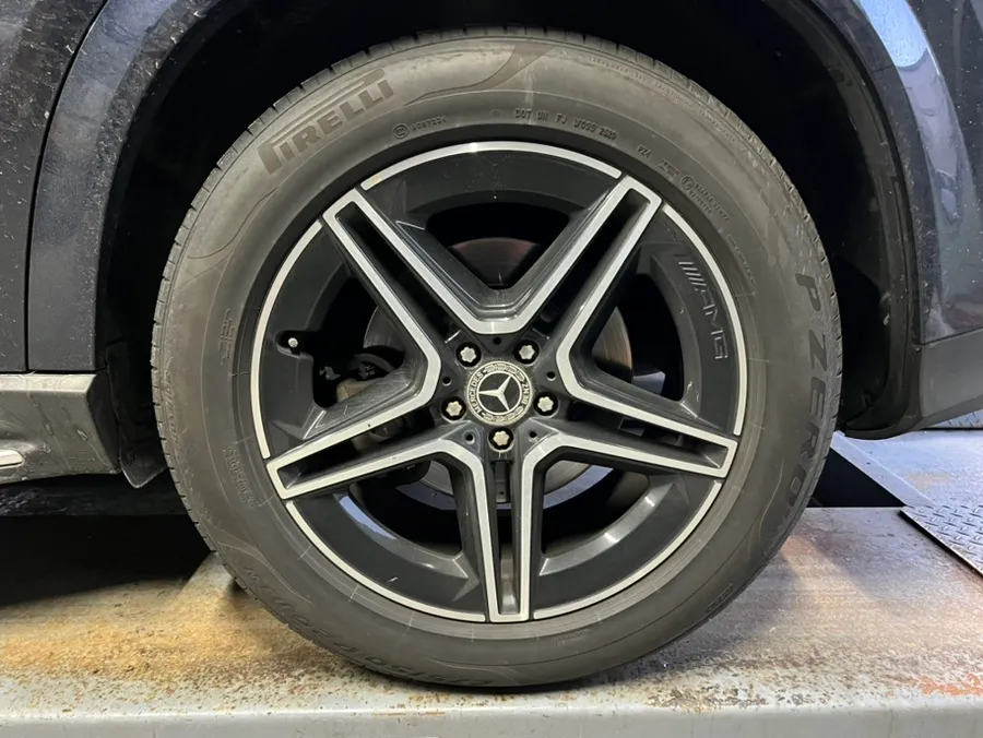 Mercedes-Benz GLE wheel repair - Mercedes-Benz GLE Wheel Repair & Painting Review photo 4