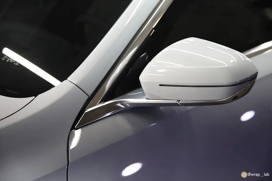 BMW 7 Seriesのカーラッピング事例|費用目安・仕上がり 施工写真 2-2