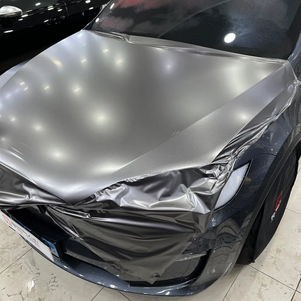 Tesla Model Xのカーラッピング事例｜費用目安・仕上がり 施工写真 1-2