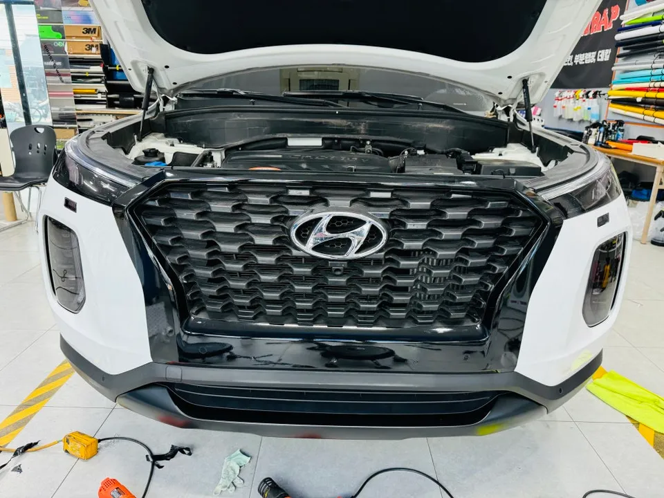 Hyundai Palisadeのカーラッピング事例 施工写真 3-2