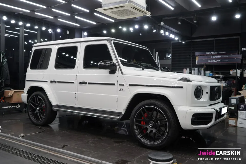 Mercedes-Benz G63 AMG W463 ppf - Mercedes-Benz G63 AMG PPF Review: Preserving Luxury Interior photo 3