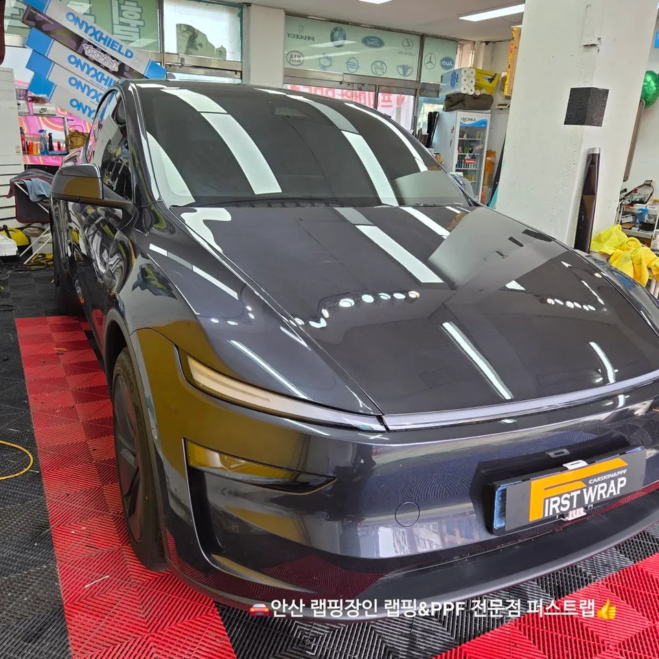 Tesla Model 3のカーラッピング事例|費用目安・仕上がり 施工写真 2-2