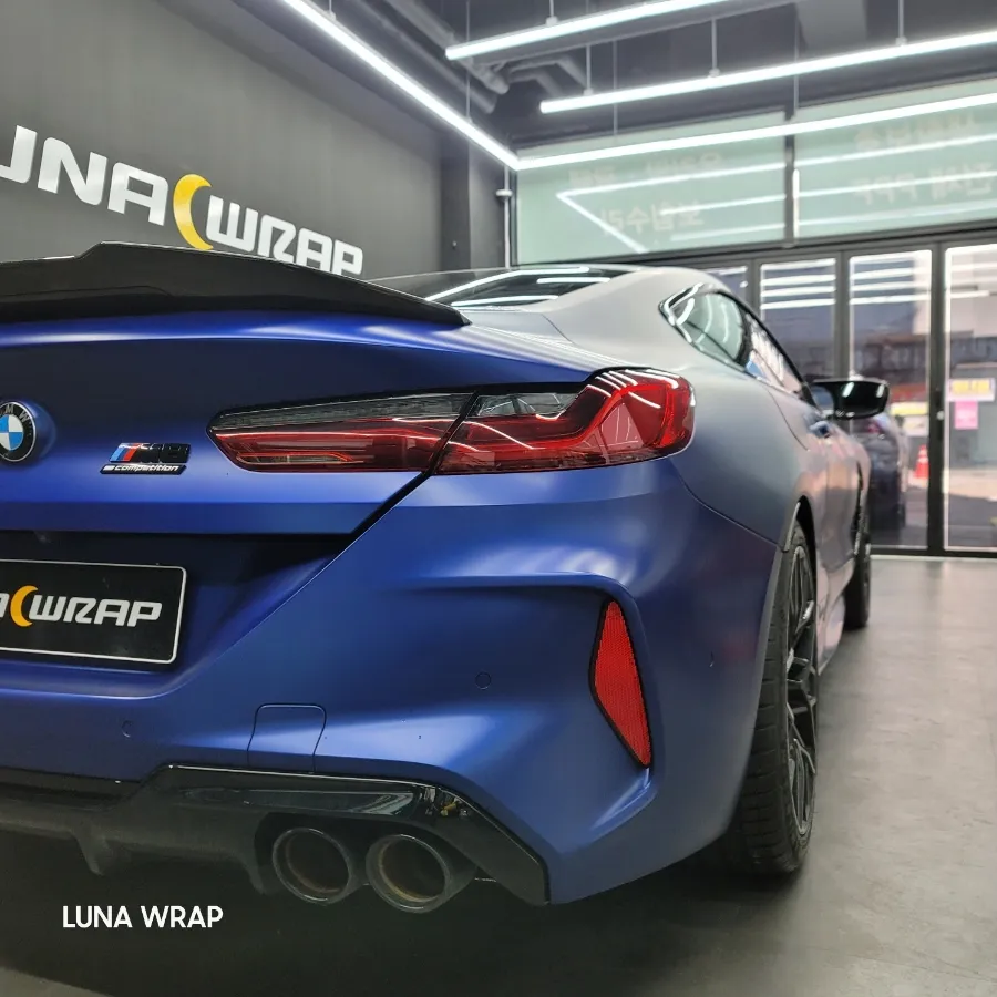 BMW M8のカーラッピング事例 施工写真 1-2