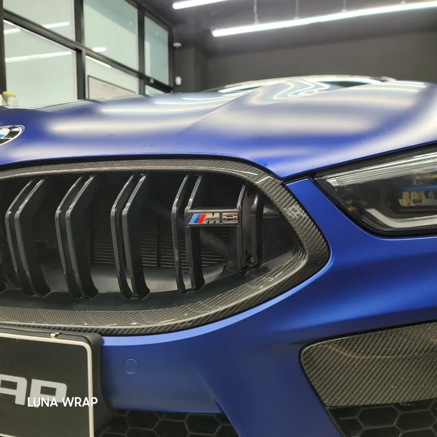 BMW M8のカーラッピング事例 施工写真 3-2