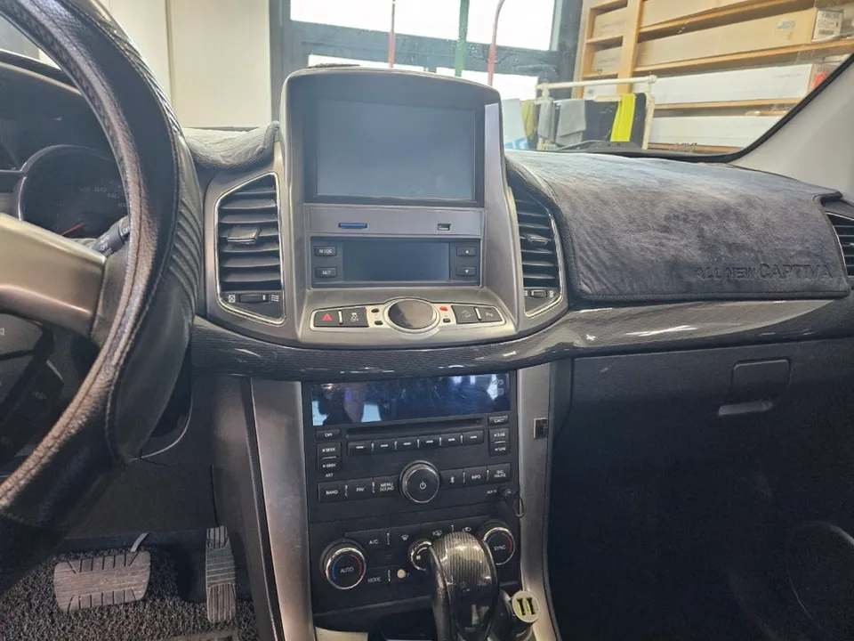 Chevrolet CaptivaのAndroid Auto・CarPlay取付事例 施工写真 4-1