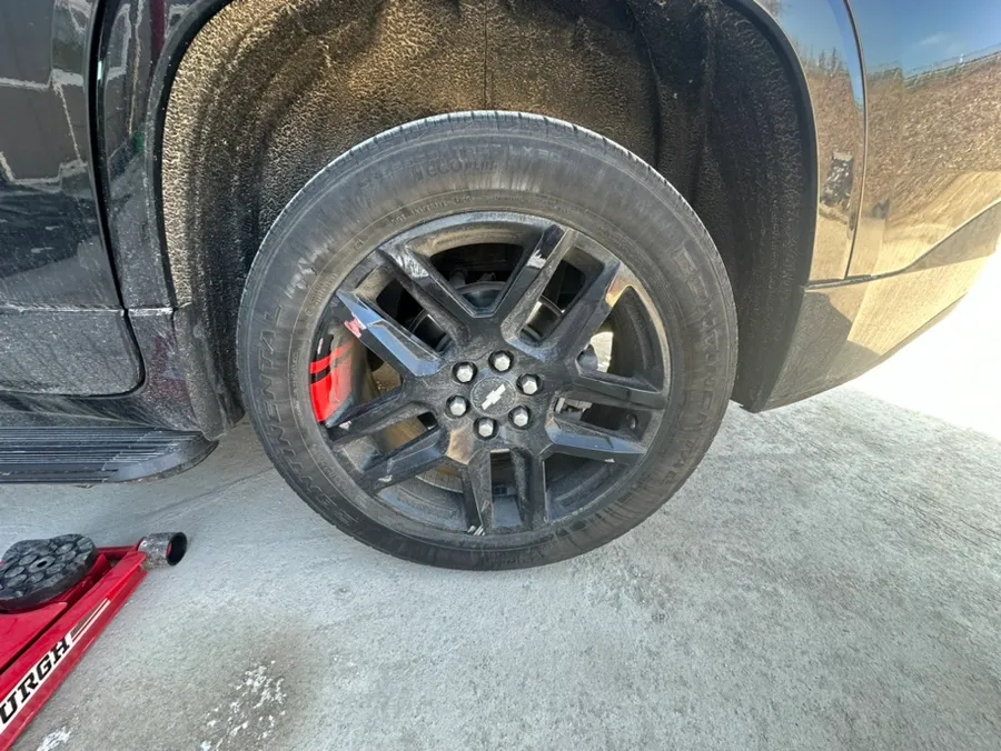Chevrolet Traverseのホイールリペア・塗装事例 写真