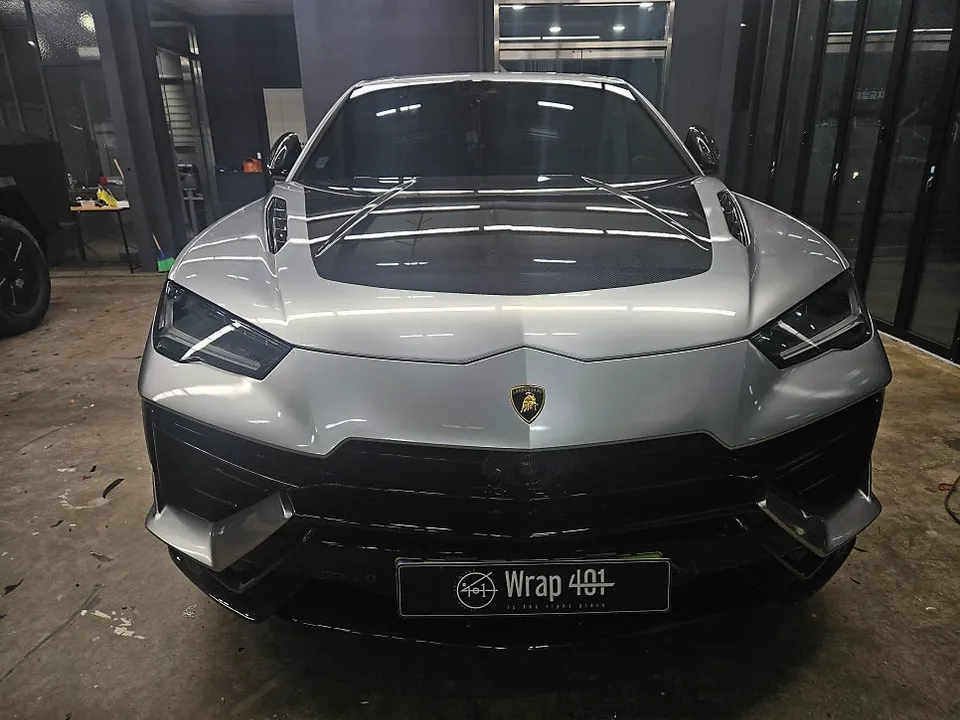 Lamborghini Urus GTシルバーラッピング事例｜費用目安・仕上がり 写真