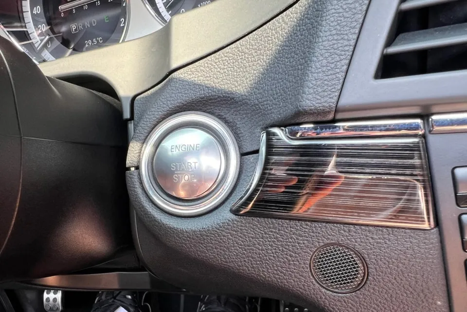 Mercedes-Benz E-Class W212 ambient lighting - Mercedes-Benz E-Class W212 Ambient Lighting Review photo 4