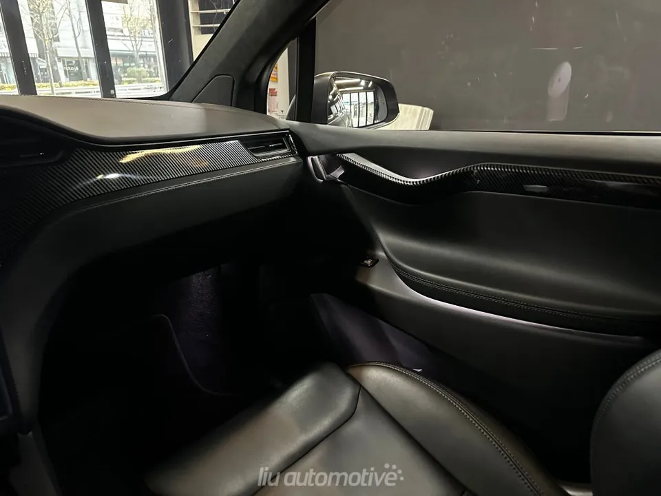 Tesla Model X ambient lighting - Tesla Model X Ambient Lighting Review — Enhanced Interior photo 3