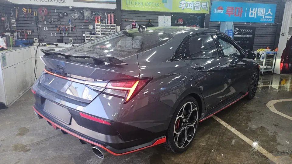 Hyundai Elantraのカーフィルム施工事例|費用目安・仕上がり 施工写真 2-1