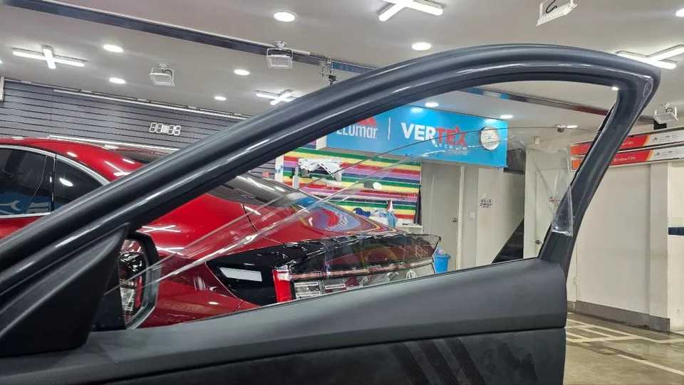 Hyundai Elantraのカーフィルム施工事例|費用目安・仕上がり 施工写真 2-2
