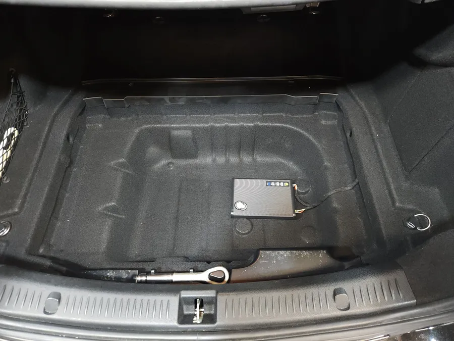 Mercedes-Benz E-Class Dash Cam Installation Review After