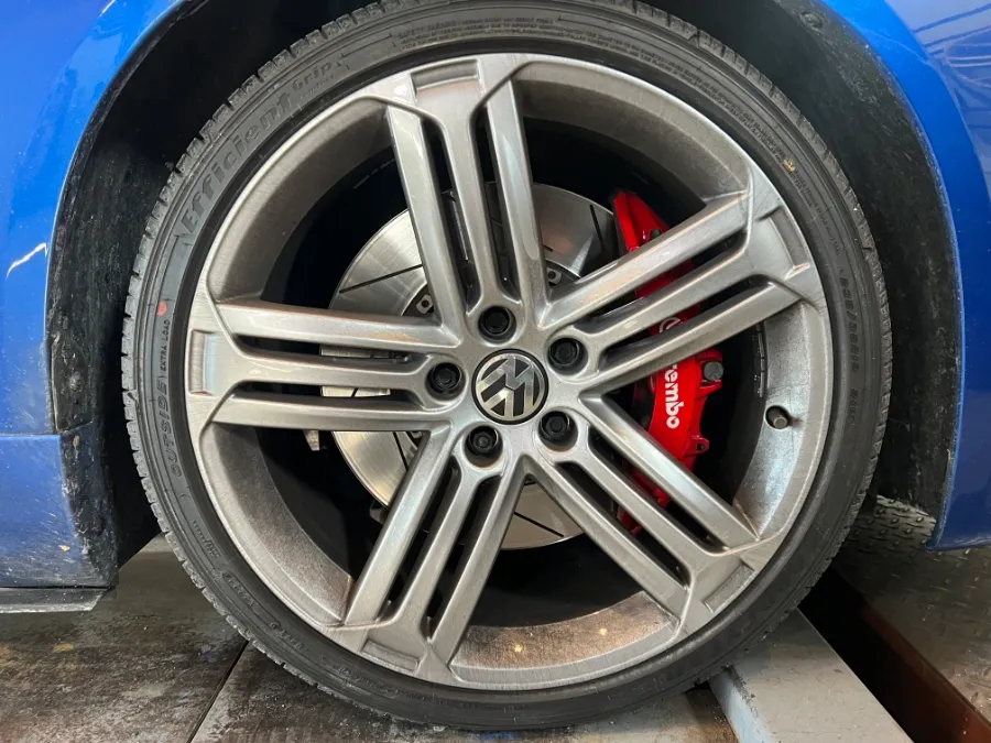 Volkswagen Scirocco wheel repair - Volkswagen Scirocco Wheel Repair & Painting Review photo 3