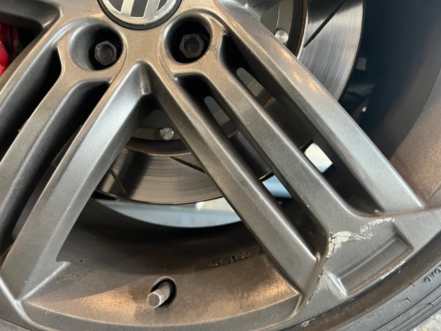 Volkswagen Scirocco wheel repair - Volkswagen Scirocco Wheel Repair & Painting Review photo 6