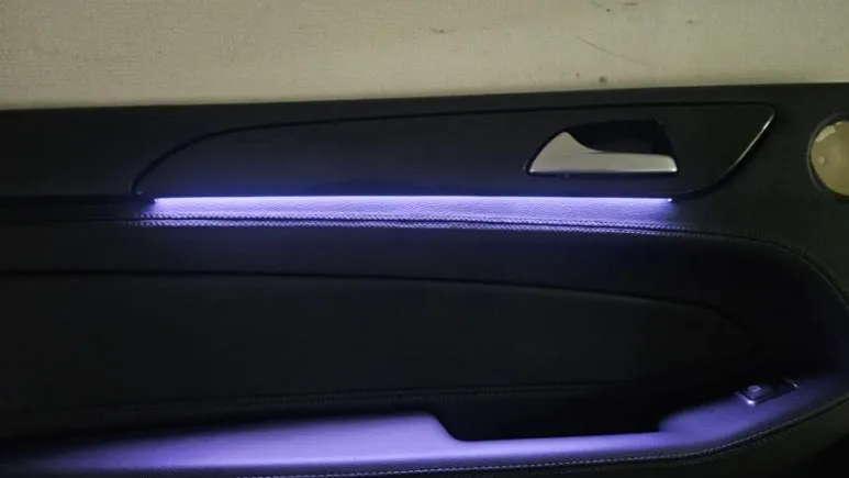 Mercedes-Benz CLS350D ambient lighting - Mercedes-Benz CLS350D Ambient Lighting — RGB Upgrade Review photo 4