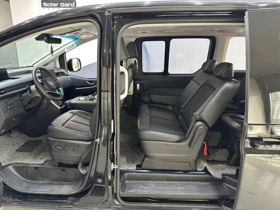 Kia CarnivalのPPF施工事例 施工写真 1-2