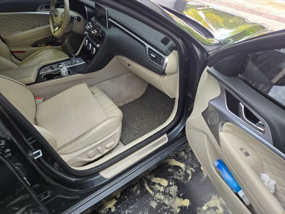 Genesis G70のガラスコーティング事例|費用目安と仕上がり 施工写真 2-3