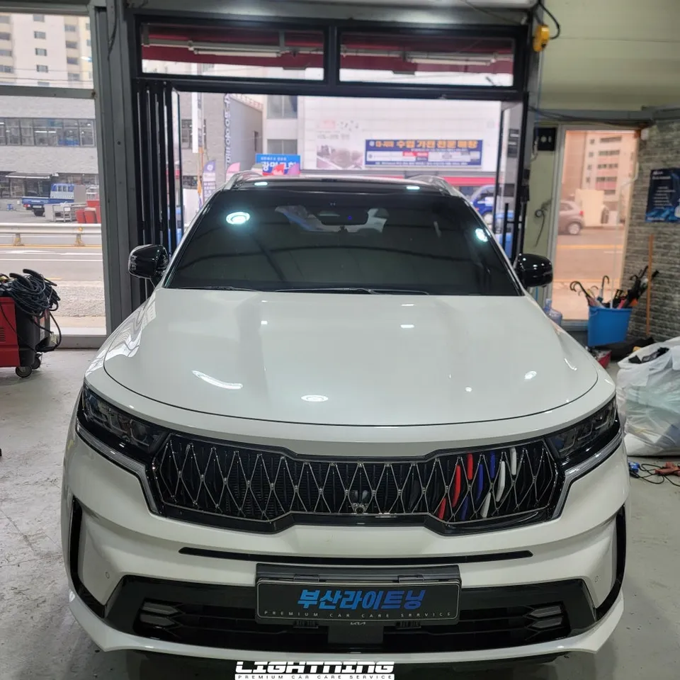 Kia Sorentoのガラスコーティング事例 施工写真 4-1