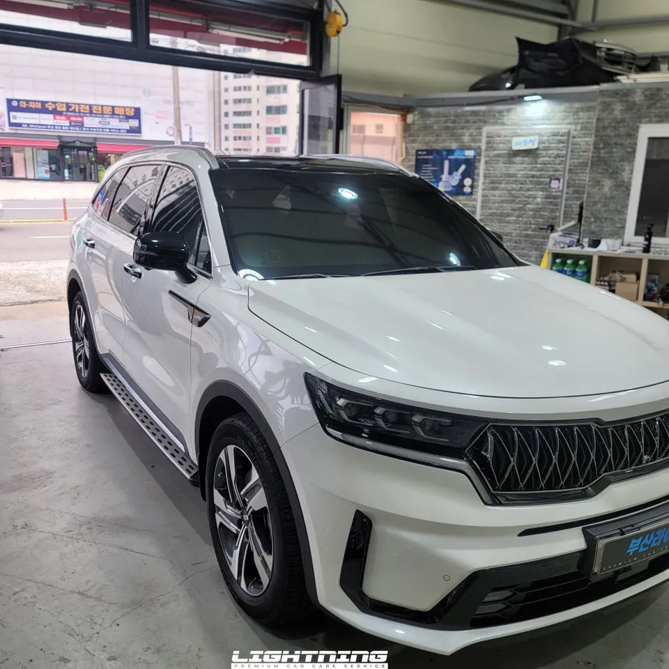 Kia Sorentoのガラスコーティング事例 施工写真 1-2