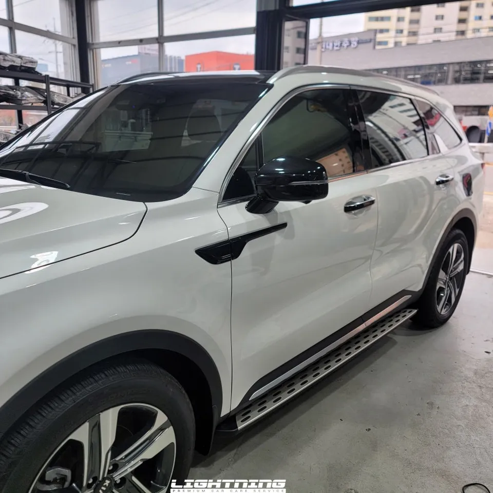 Kia Sorentoのガラスコーティング事例 施工写真 2-2