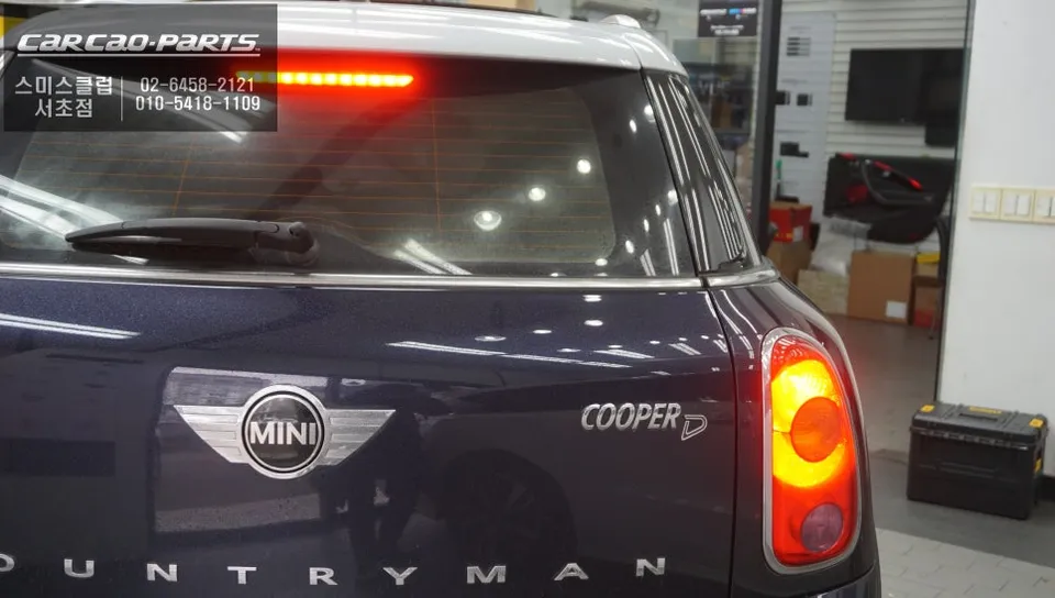 MINI CountrymanのAndroid Auto・CarPlay取付事例 施工写真 3-2