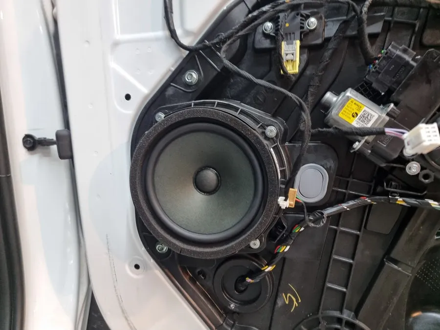 Kia Sorento MQ4 car audio - Kia Sorento MQ4 Car Audio Installation Review — Cost photo 3