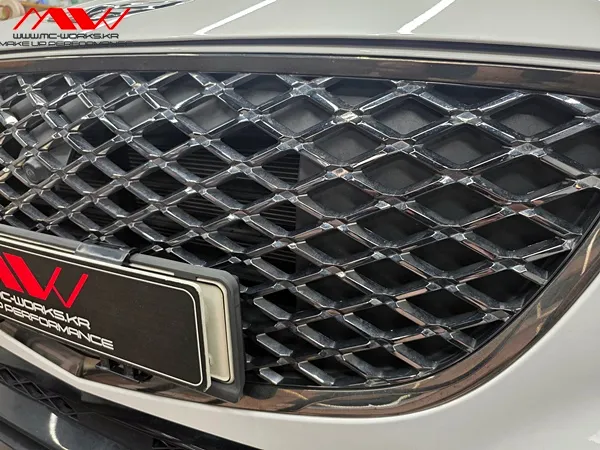 Genesis GV70 vinyl wrap installation result