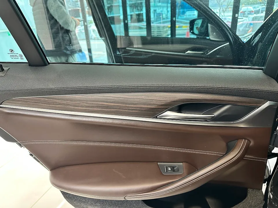 BMW 3 Series G20 カーラッピング事例｜費用目安・仕上がり 施工写真 2-2