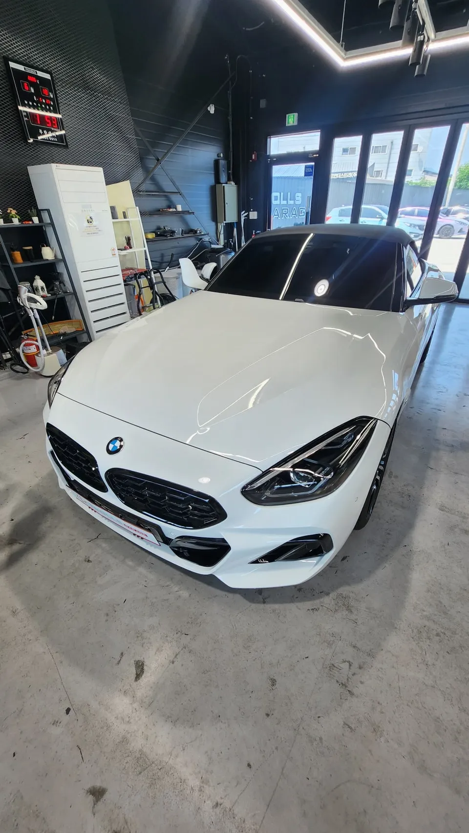 BMW Z4のカーラッピング事例｜アイル オブ マン グリーン 施工写真 3-1