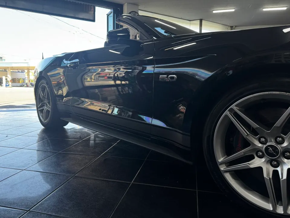 Ford Mustang Convertibleのカーラッピング事例|費用目安・仕上がり 施工写真 3-3