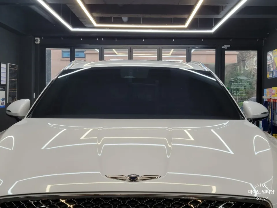 Genesis GV70のカーフィルム施工事例｜熱線遮断効果と仕上がり 施工写真 1-3