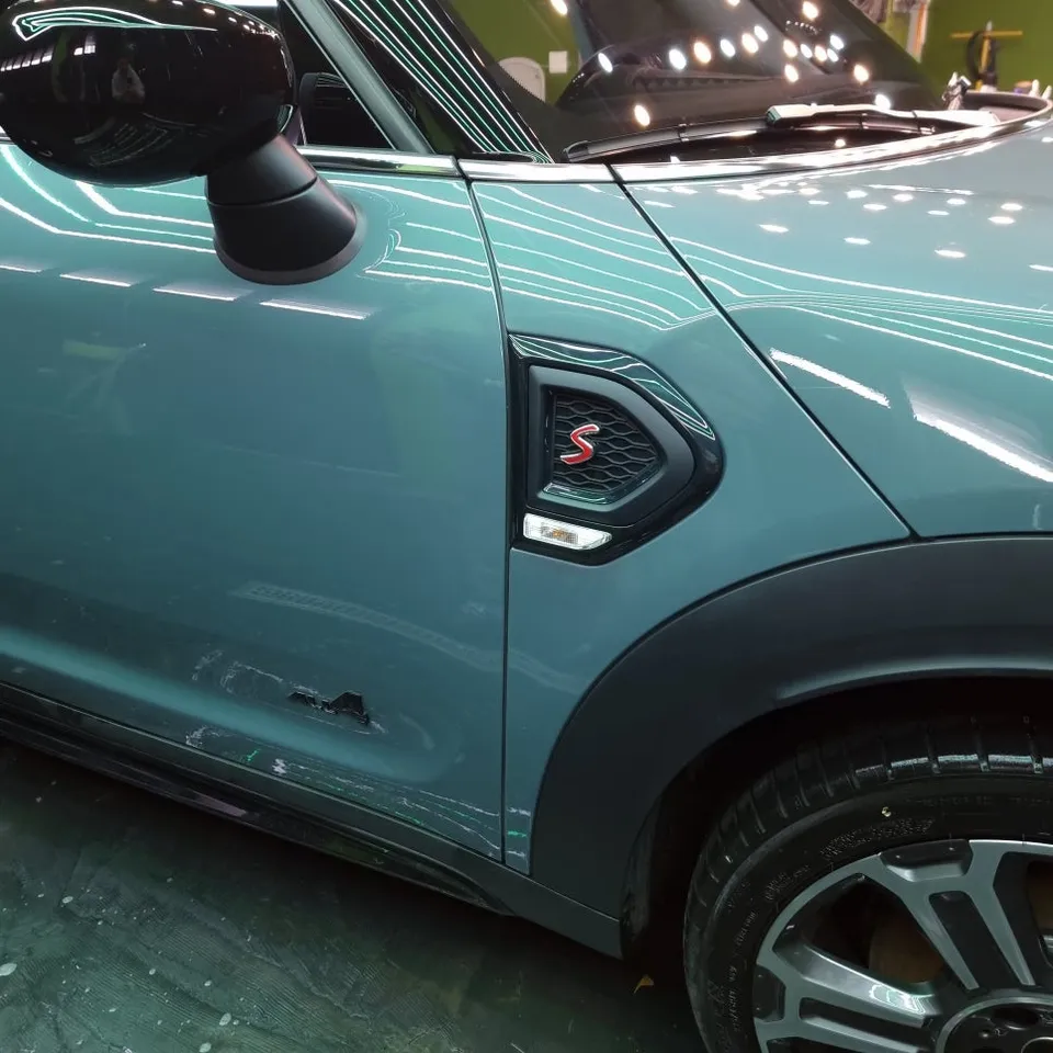 MINI Countrymanのガラスコーティング事例｜韓国での施工参考 施工写真 1-3