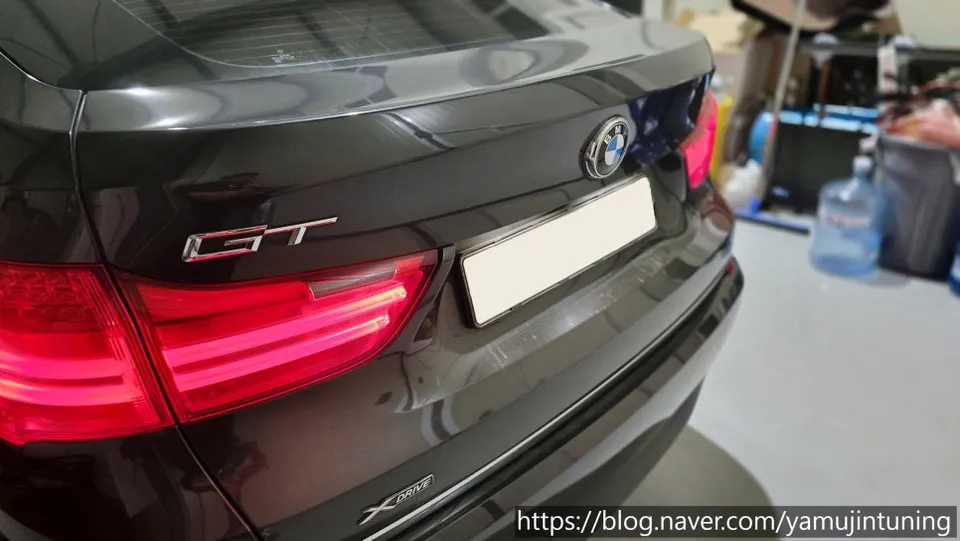 BMW 5 Series ambient lighting installation result