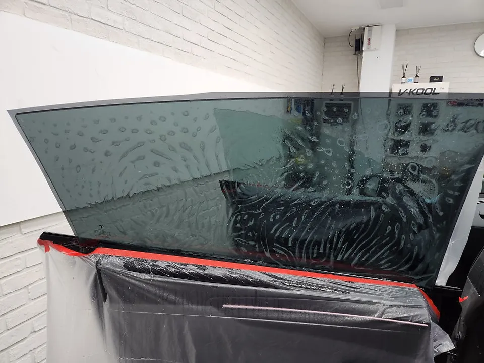 Tesla Model YのPPF施工事例 施工写真 4