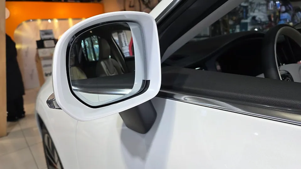 Volvo XC60のPPF施工事例｜費用目安と仕上がり 施工写真 2