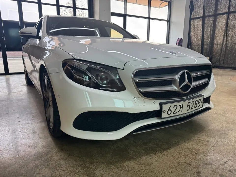 Mercedes-Benz E-Class W213 interior customization installation result