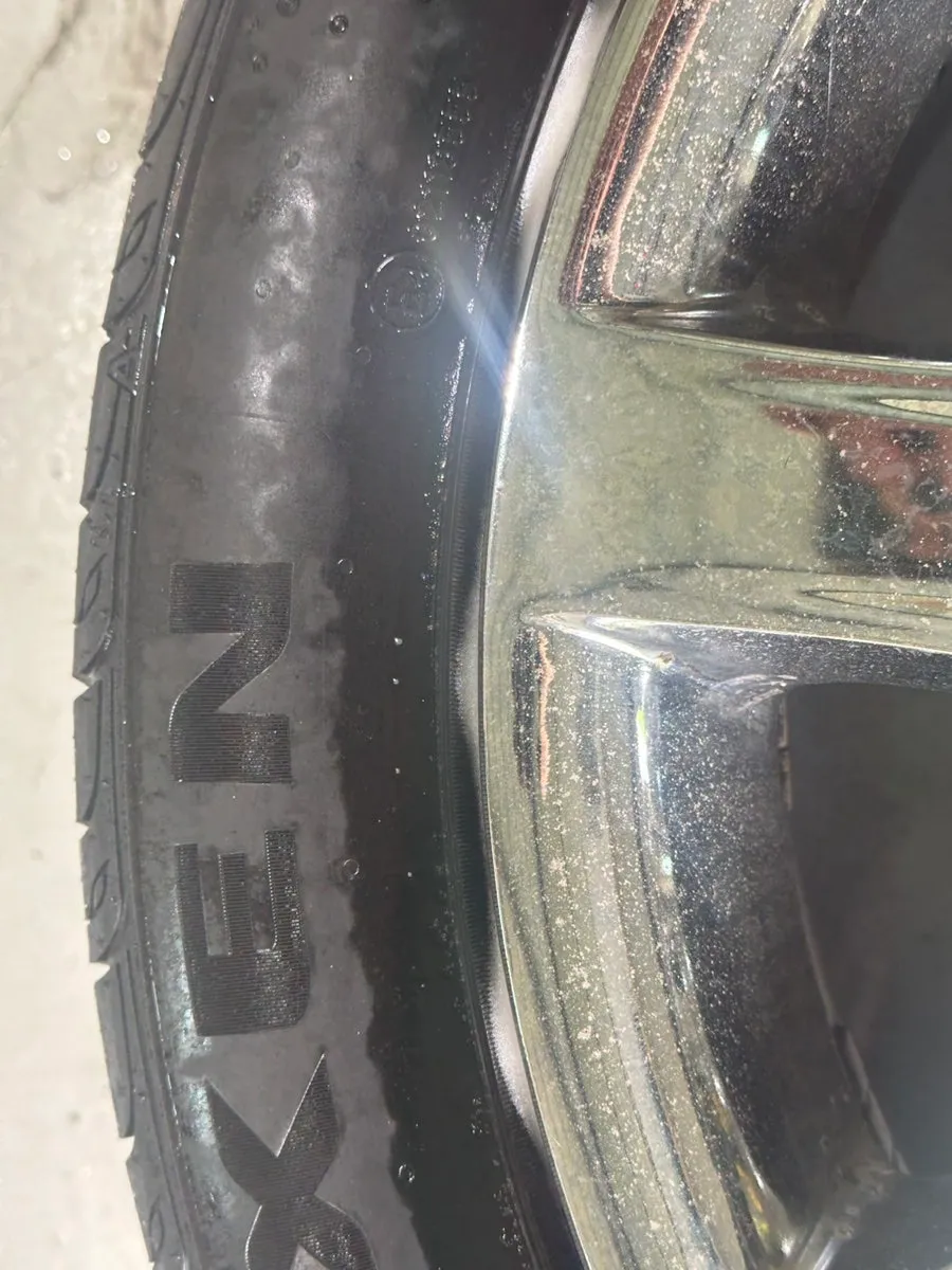 Hyundai Equus wheel repair - Hyundai Equus Wheel Repair Review — Cost & Results photo 3